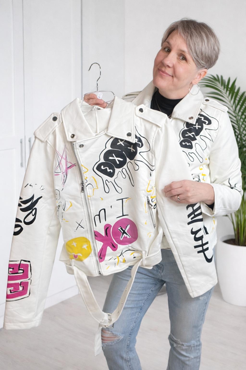 Damen Bikerjacke mit Graffiti-Print